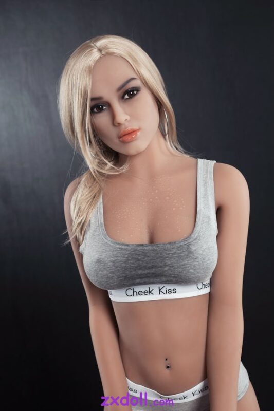 real fuck dolls 7r4v7